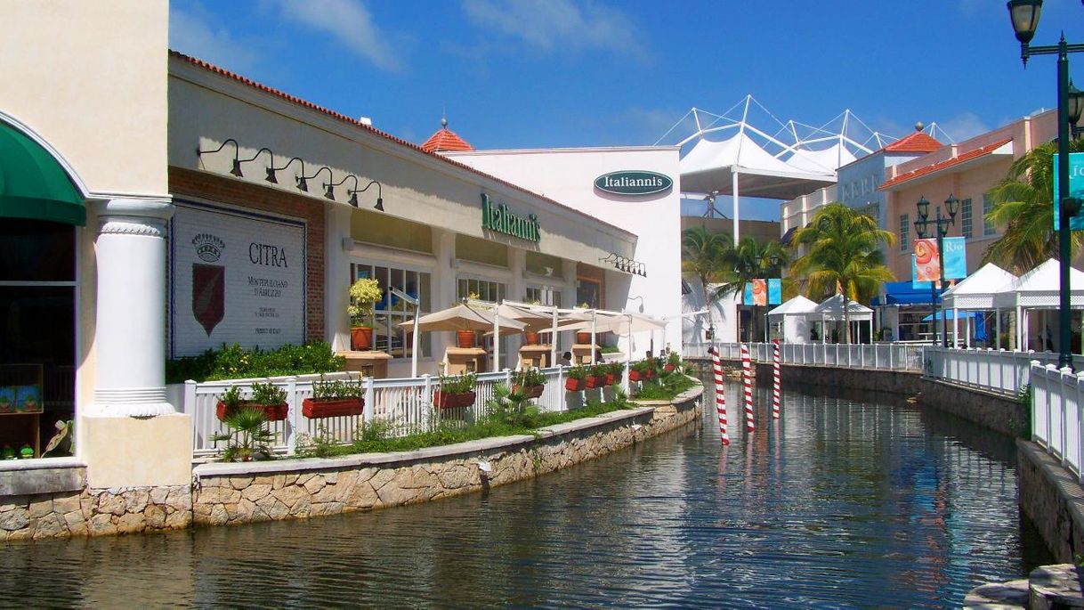 Lugar Plaza La Isla Cancun