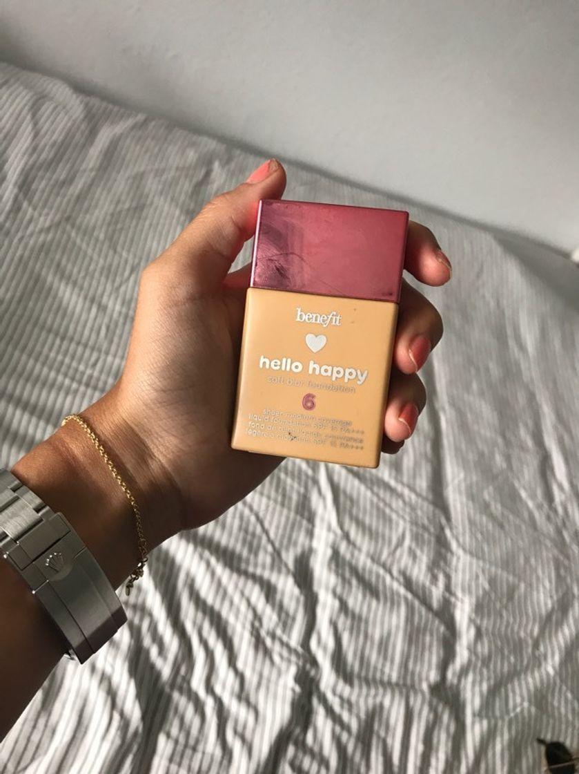 Social Hello Happy Soft Blur Foundation
