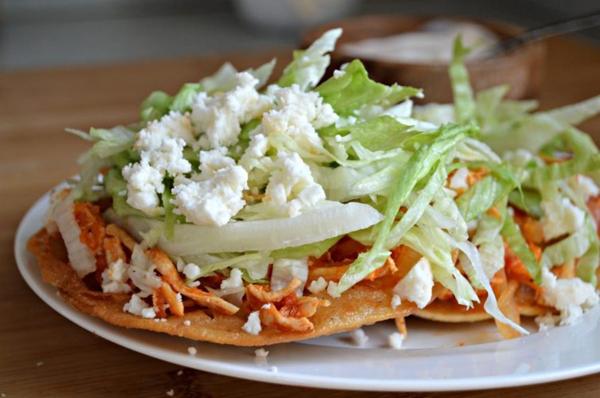Social Tostadas de tinga 