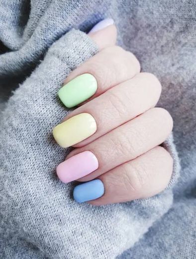 Uñas de colores 