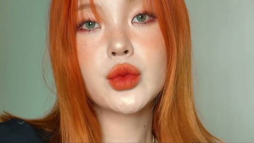 "carrot señorita makeup" maquillaje color naranjo/rojo 