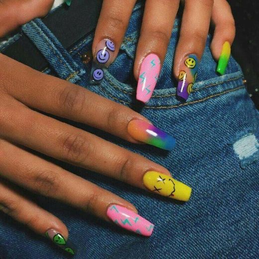 — nail aesthetic 90s