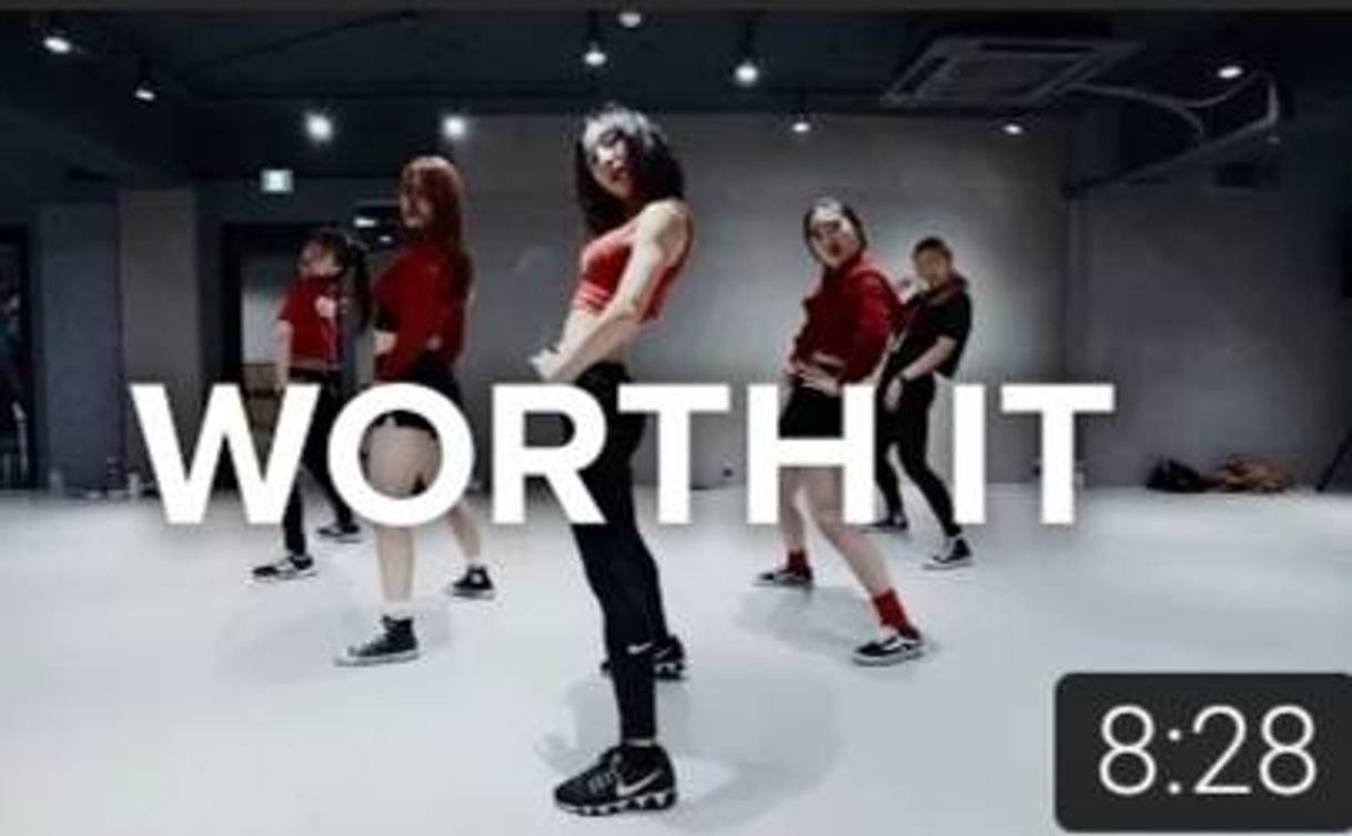 Fashion Coreografía "Worth it" 