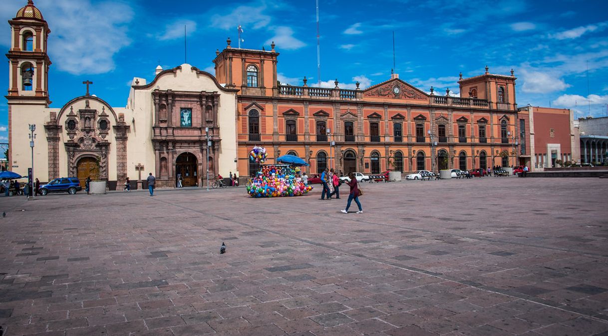 Lugar Plaza San luis