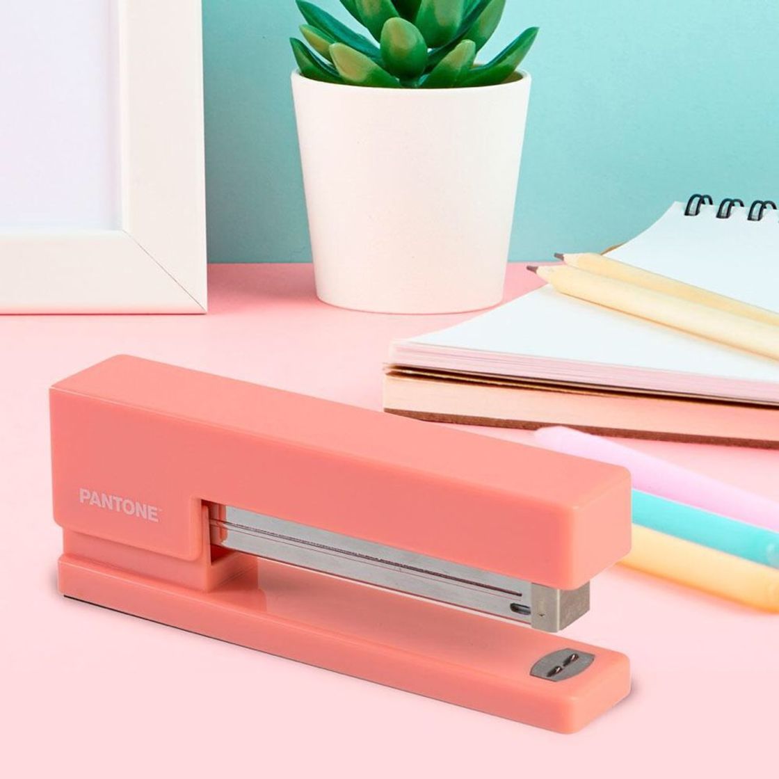 Corchetera Pantone Candy Pink