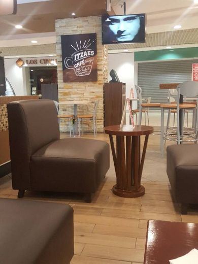 Itzáes Café Lounge