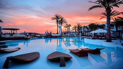 Place Destino Pacha Ibiza Resort