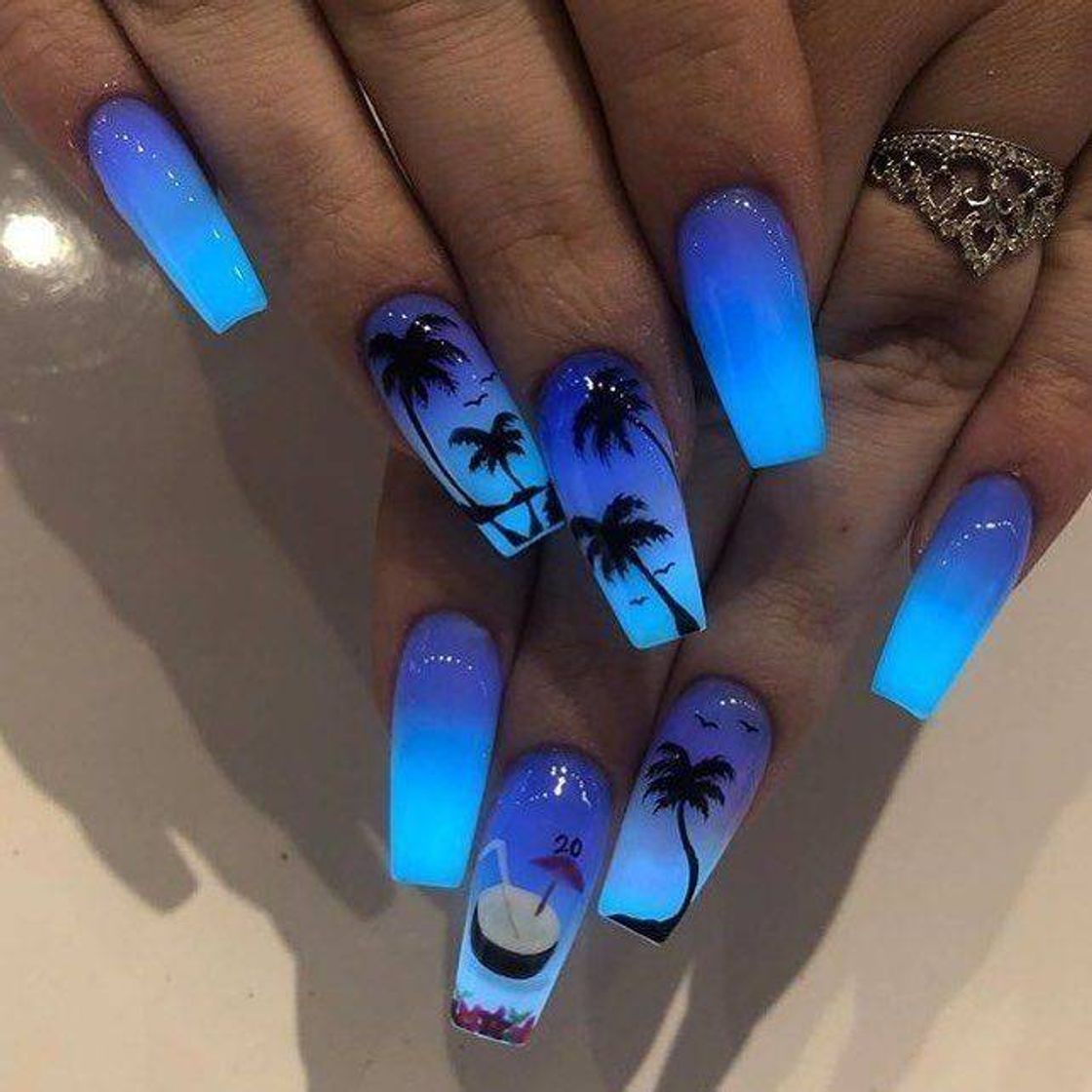 Moda Unhas... Não lembro do nome