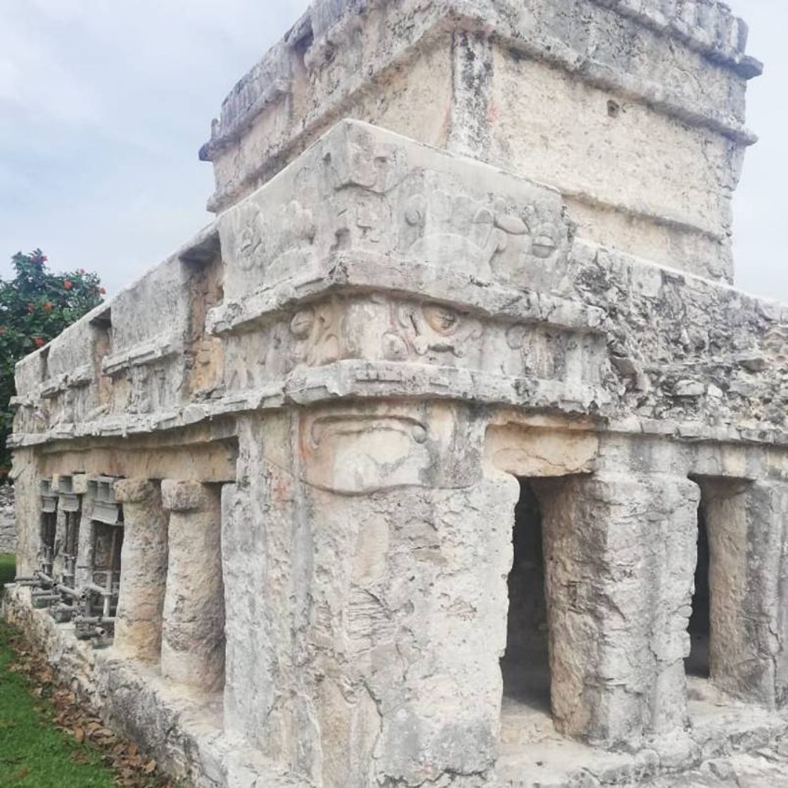 Place Zona Arqueológica de Tulum