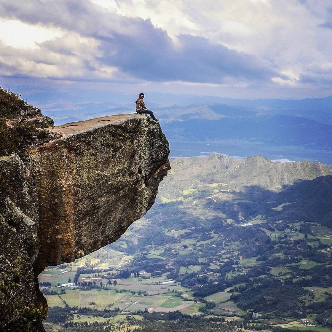 Lugar PIEDRA COLGADA