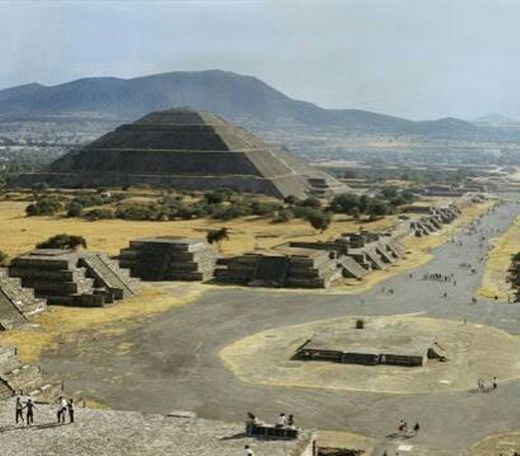 Piramides De Teotihuacan