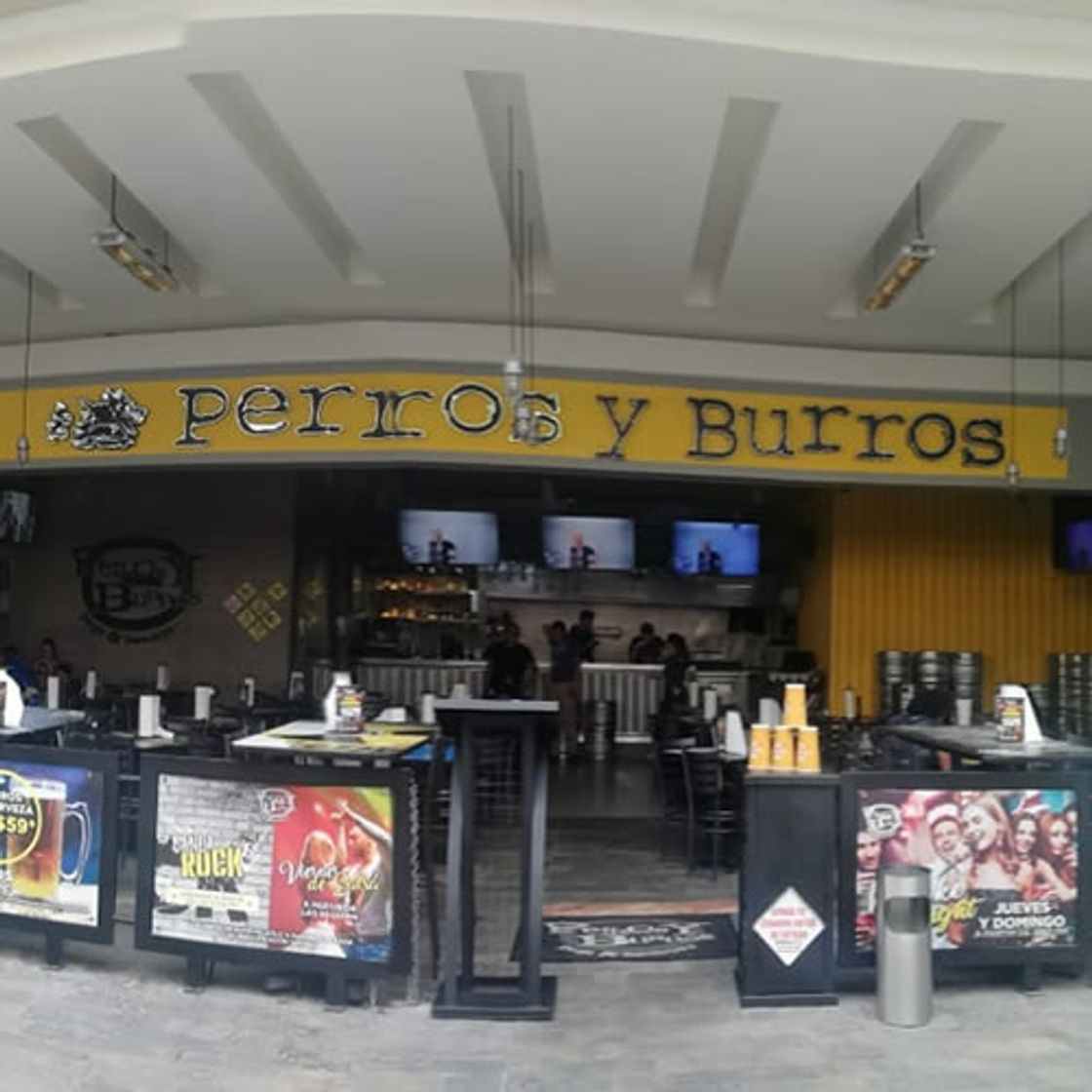 Restaurants Perros y Burros Cosmopol