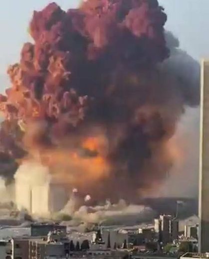 Grande explosão em Beirute Líbano