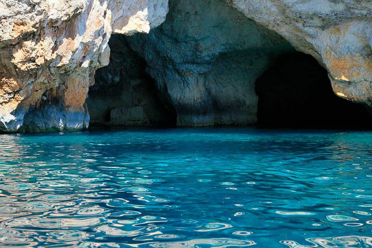 Lugar Cueva Azul