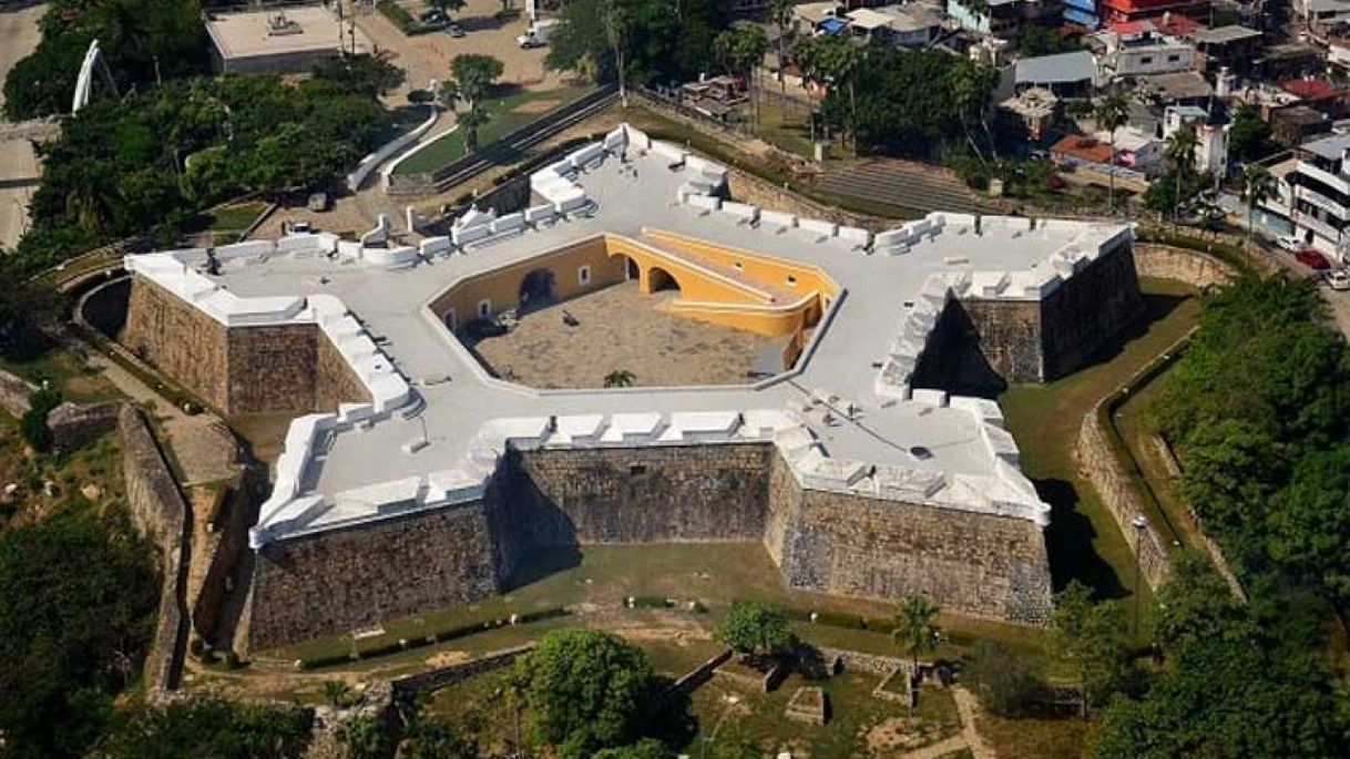 Lugar Museo Histórico de Acapulco Fuerte de San Diego