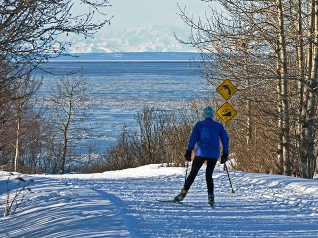 Place Coastal Trail - 2nd and H St