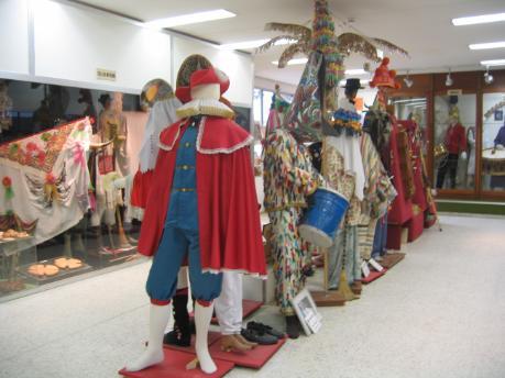 Places Museo de Artes y Tradiciones Populares