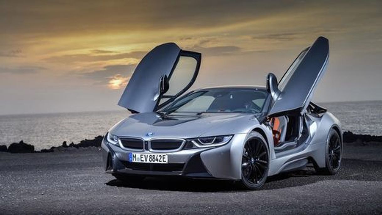 Social BMW I8