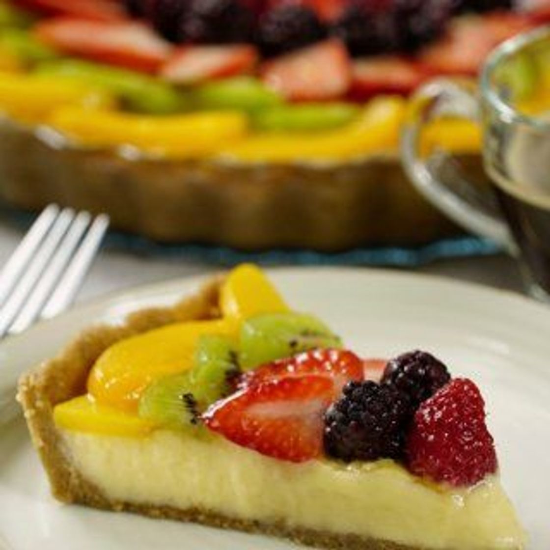 Social Tarta de crema pastelera con fruta 