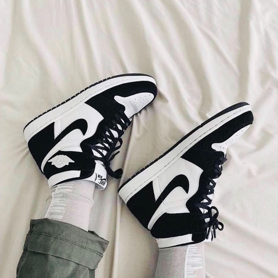 Social AIR JORDAN 1 BLANCAS Y NEGRO🖤🖤