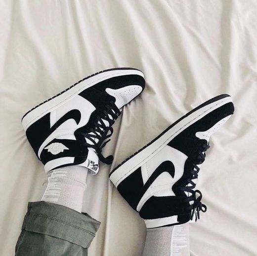 AIR JORDAN 1 BLANCAS Y NEGRO🖤🖤