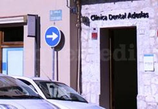 Clínica Dental Adeslas