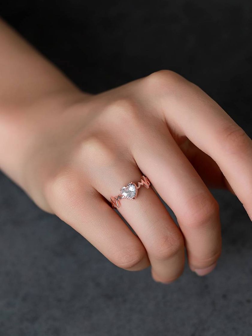 Producto Anillo con corazón con diamente de imitación