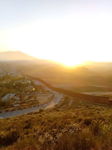 Caminata Cerro CETYS  en Tecate Baja California, México.