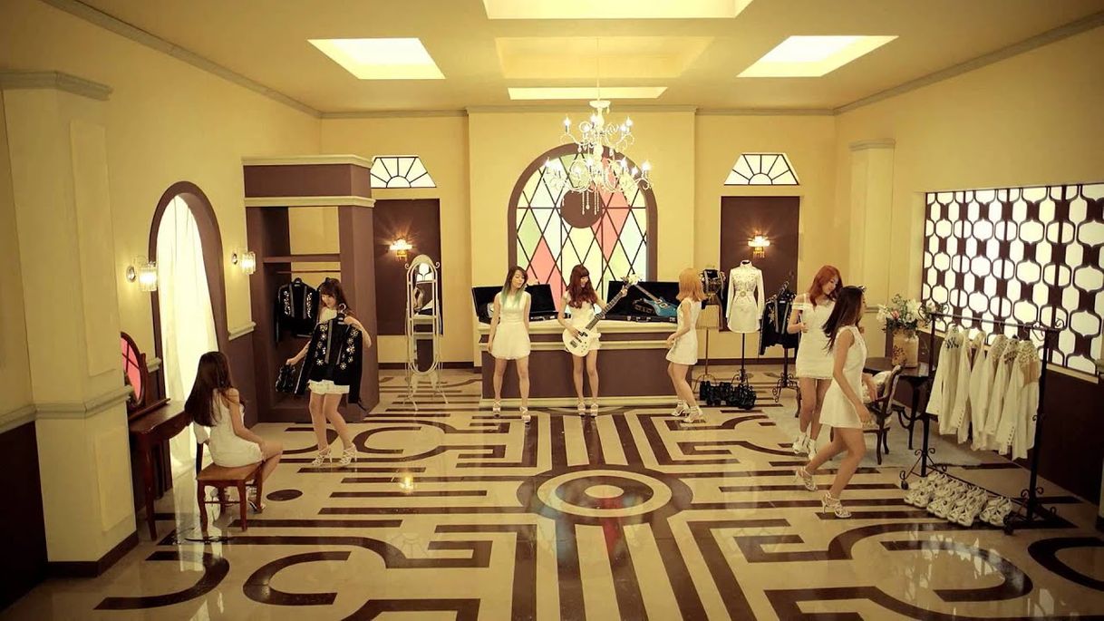 Social AOA - ELVIS M/V - YouTube
