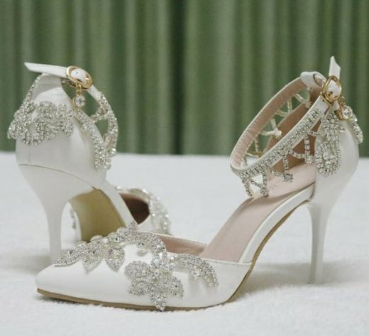 Sapato branco noiva