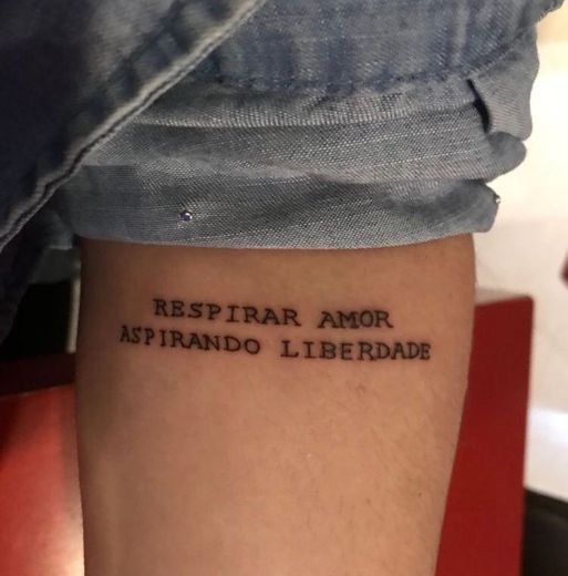 Tatto "Respirar amor, aspirando liberdade"