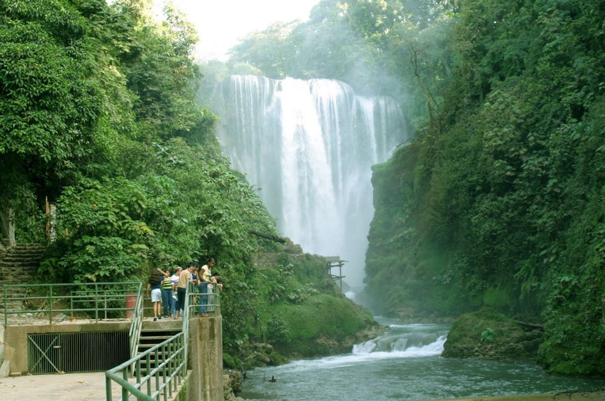 Places Pulhapanazak Falls