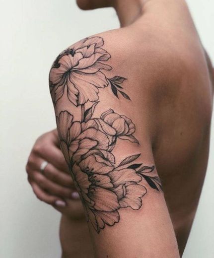 FLOWER SHOULDER TATTOO 