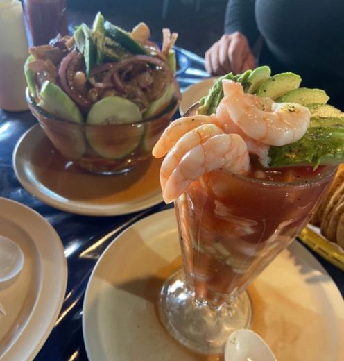 Mariscos El Guaynos 2