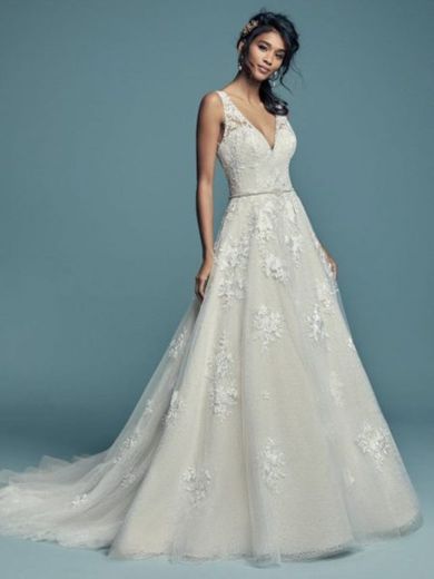 Sleeveless V-neckline Lace Ball Gown Wedding Dress | Kleinfeld ...