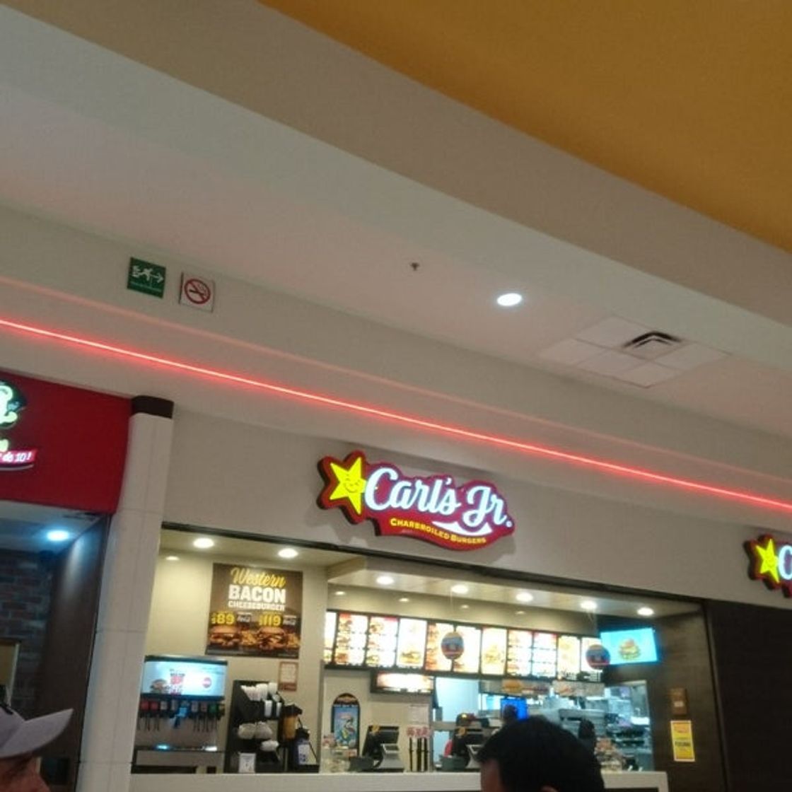 Restaurantes Carl's Jr. Sendero La Fe