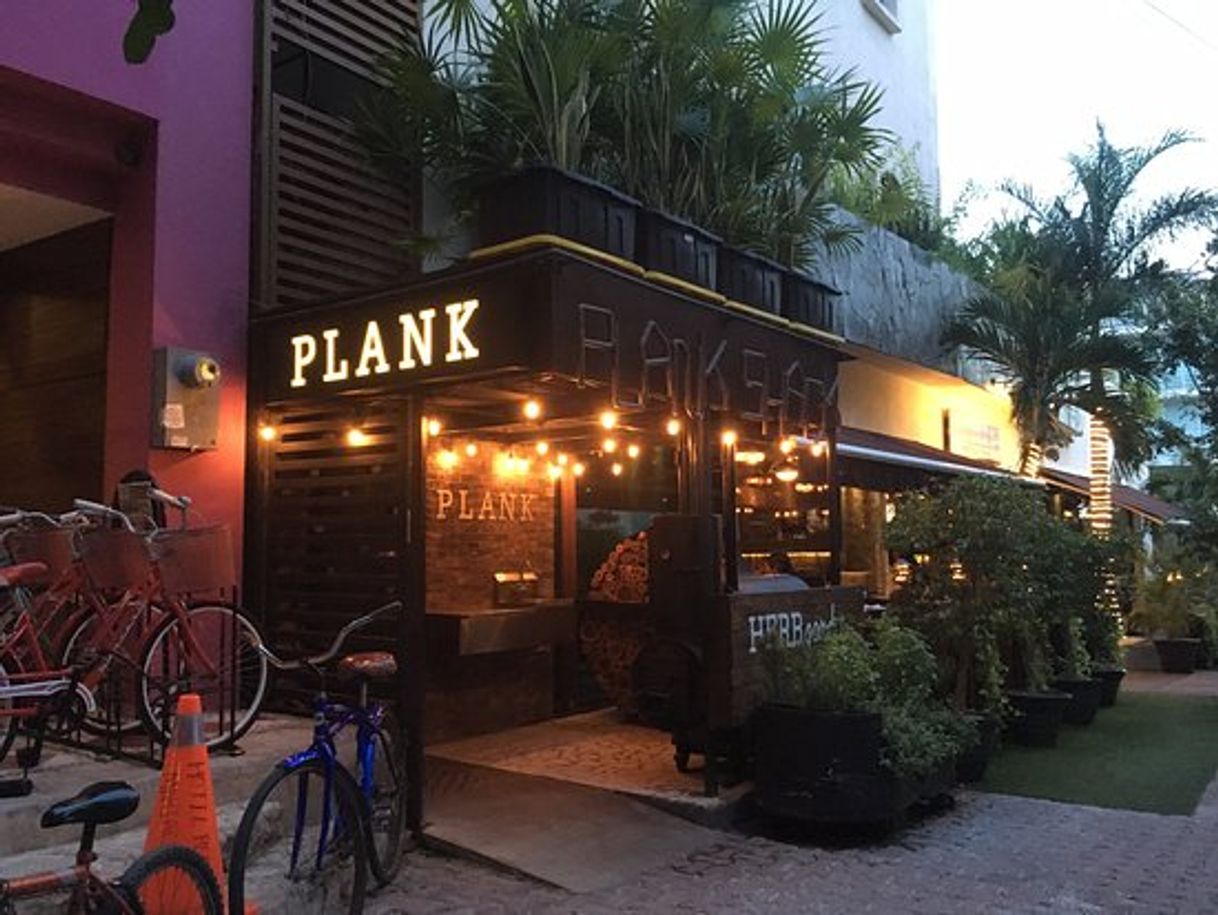 Restaurantes Plank Gourmet Grill & Patio Bar