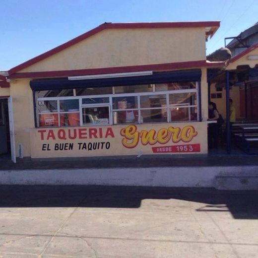 Tacos, sopes y flautas “El güero” / “Buen taquito”