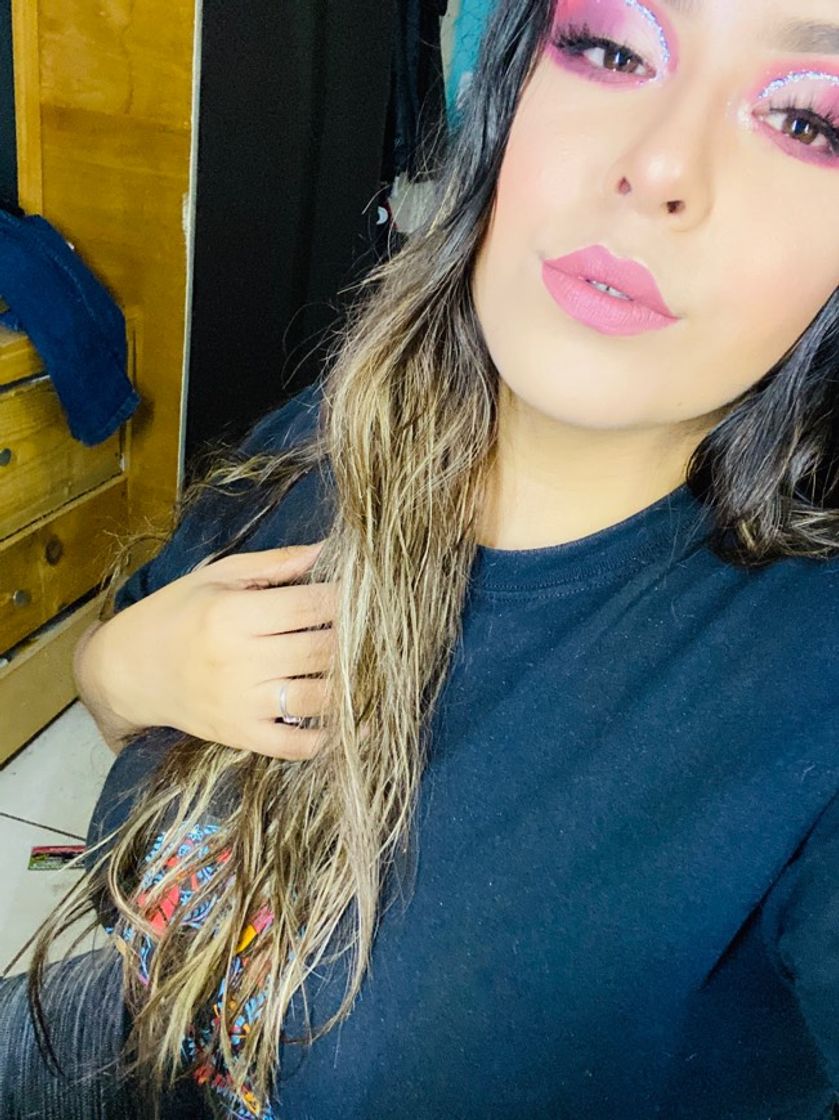 Moda MAQUILLAJE ROSADO CON DESTELLOS 🤩 