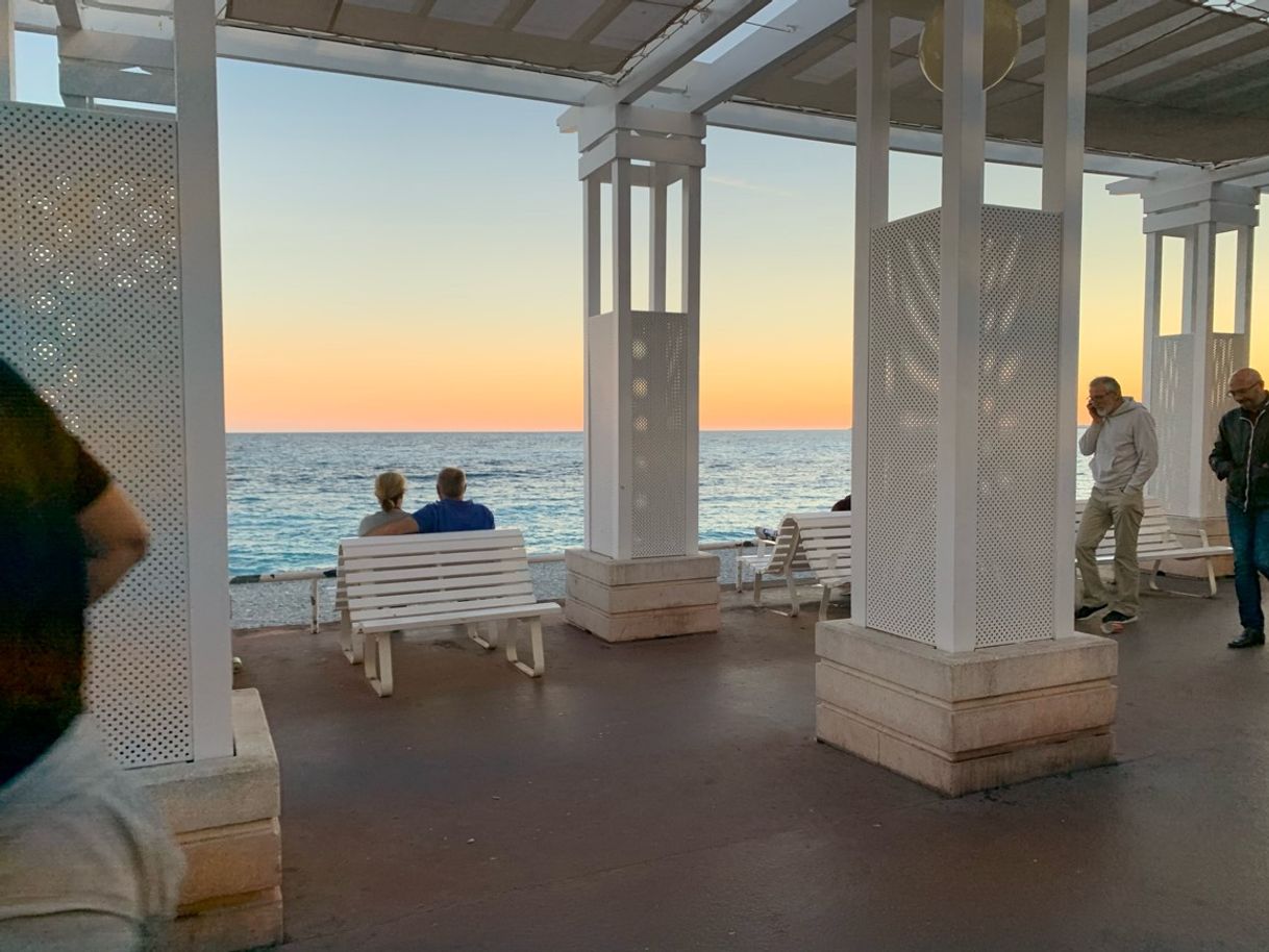 Lugar Promenade des Anglais