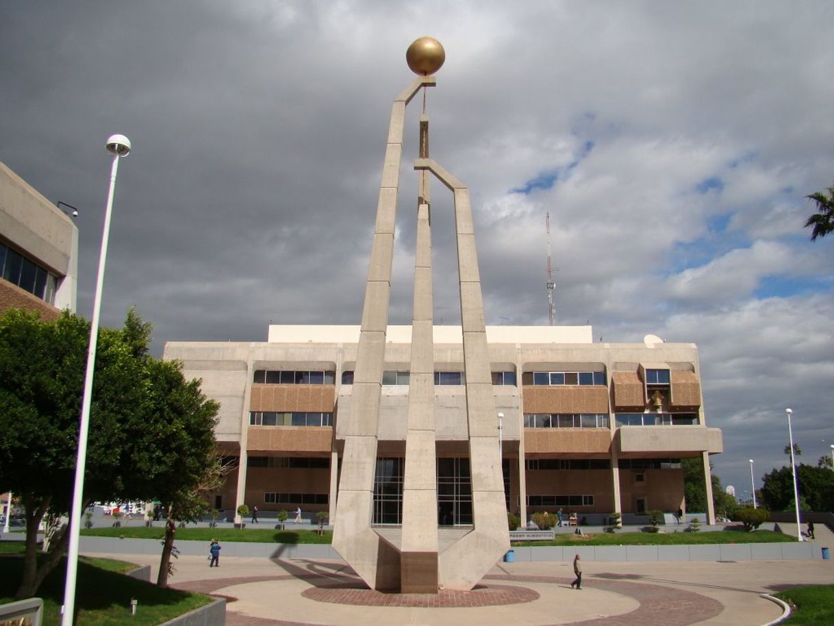 Lugar Plaza de los tres poderes