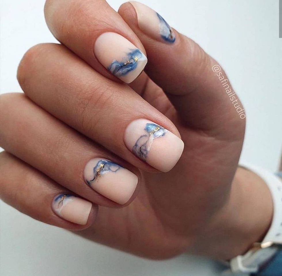 Social Nude y azul