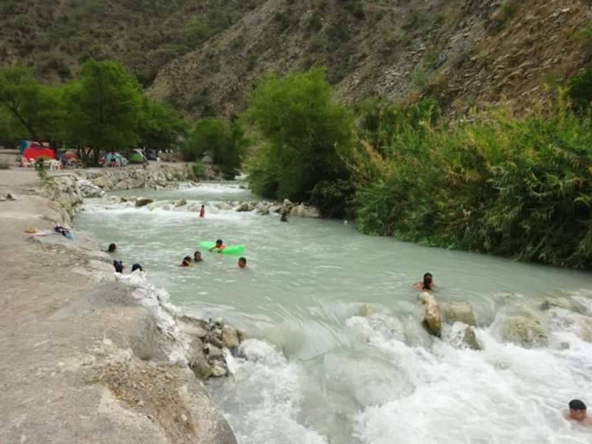 Lugar Grutas De Tolantongo