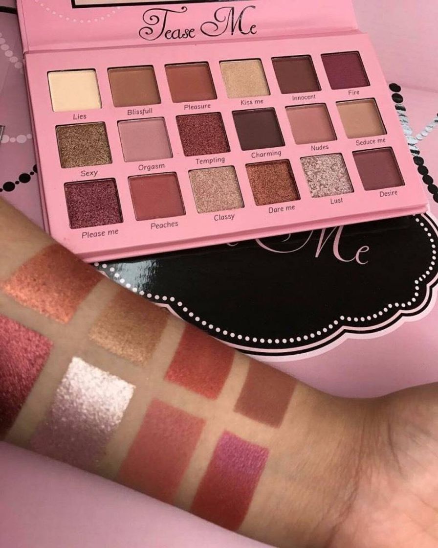 Moda Paleta de sombras "Tease Me" de Beauty Creations.