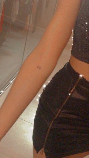 essa tatoo é a que eu tenho, acho ela super linda e delicada