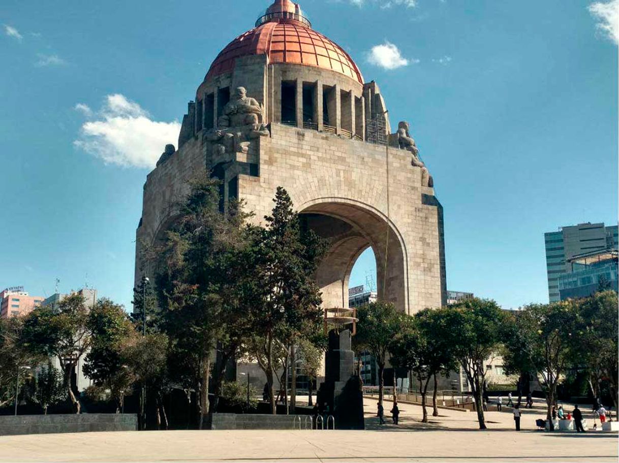 Lugar Monumento a la Revolución