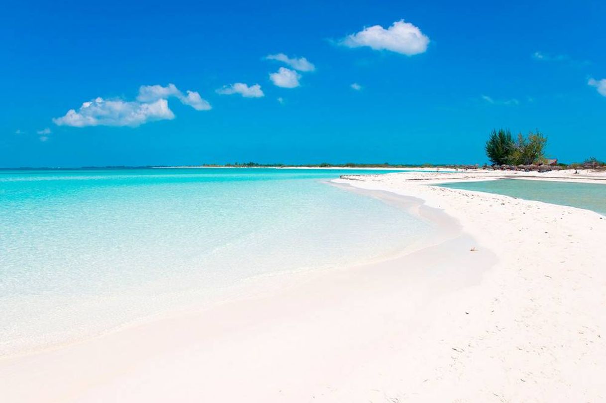 Lugares Spiaggia dei Conigli