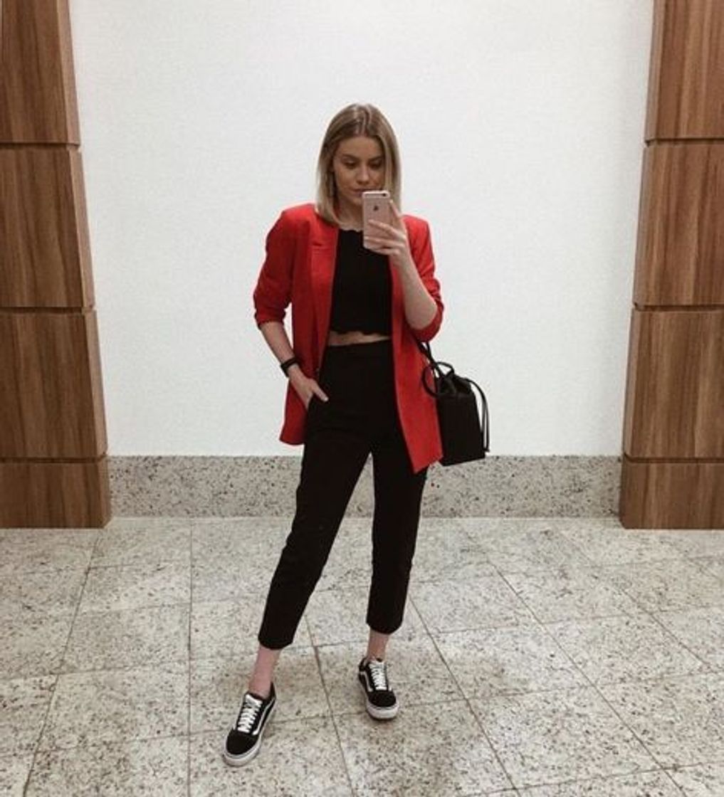 Social Preto e vermelho 