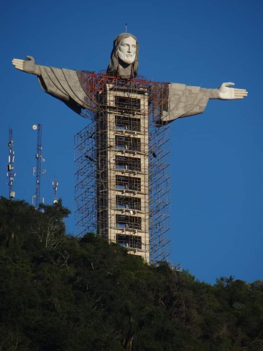 Fashion A estátua do Cristo Protetor de Encantado/ RS