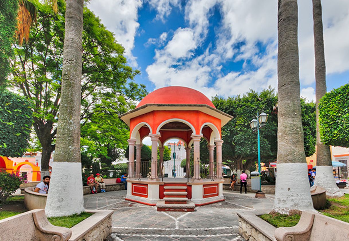 Place Bernal